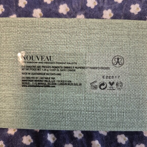 Anastasia Beverly Hills - Nouveau eyeshadow palette - Picture 2 of 6